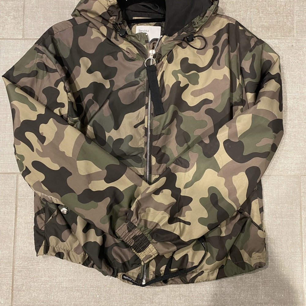 BERSHKA hooded nylon windbreaker